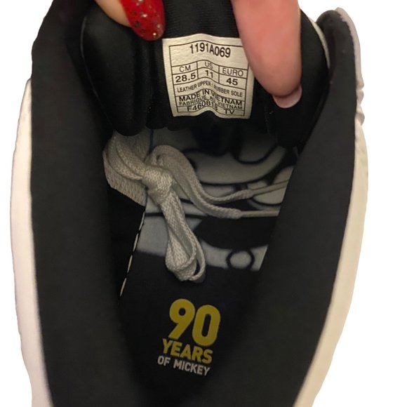 ASICS Tiger x Disney 90th Anniversary Mickey Mouse Gel-PTG MT Sneakers Mens 11 - Picture 7 of 15